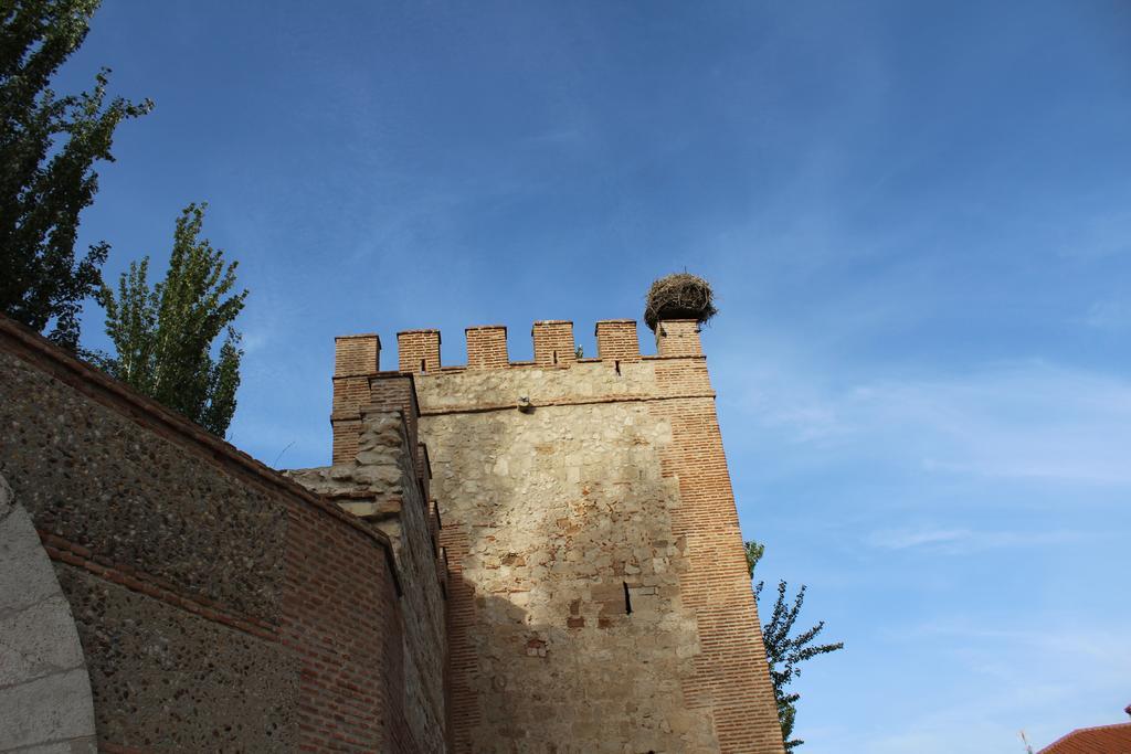 Hotel Cuatro Canos Alcala de Henares Exterior photo